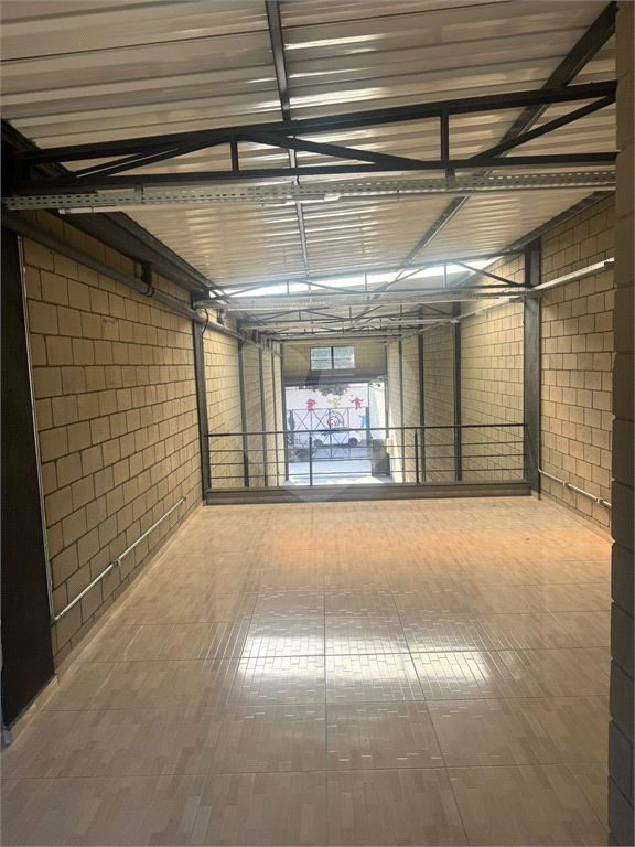 Galpão novo com 250m² para locação no Jaçanã 