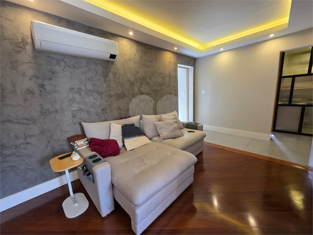 APARTAMENTO em SANTANA