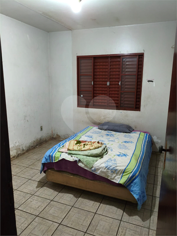 Casa à venda com 4 quartos, 100m² - Foto 11