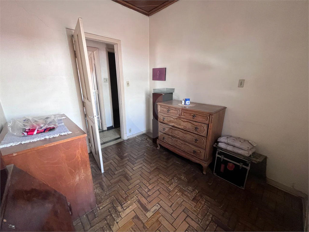 Casa Antiga e Isolada à Venda – Parada Inglesa