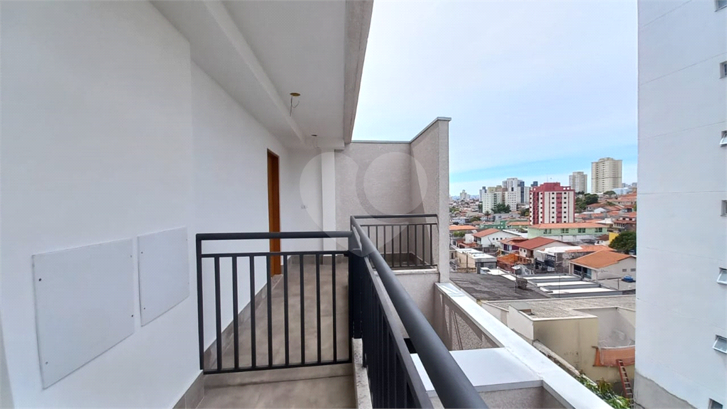 Apertamento novo com 2 dormitórios, 1 vaga e amplo quintal no Tucuruvi