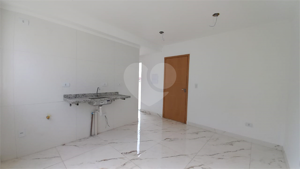 Apertamento novo com 2 dormitórios, 1 vaga e amplo quintal no Tucuruvi