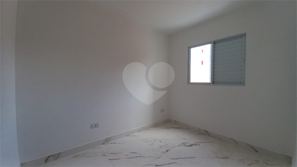 Apertamento novo com 2 dormitórios, 1 vaga e amplo quintal no Tucuruvi