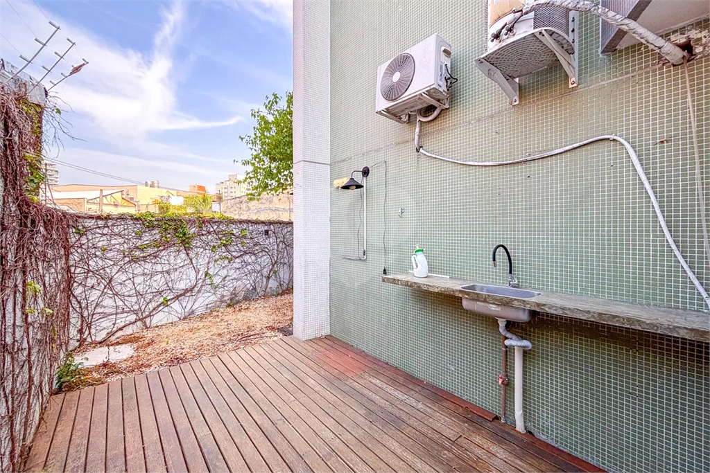 Apartamento Garden 2 dormitórios, sendo 1 suíte e 2 vagas de garagem 