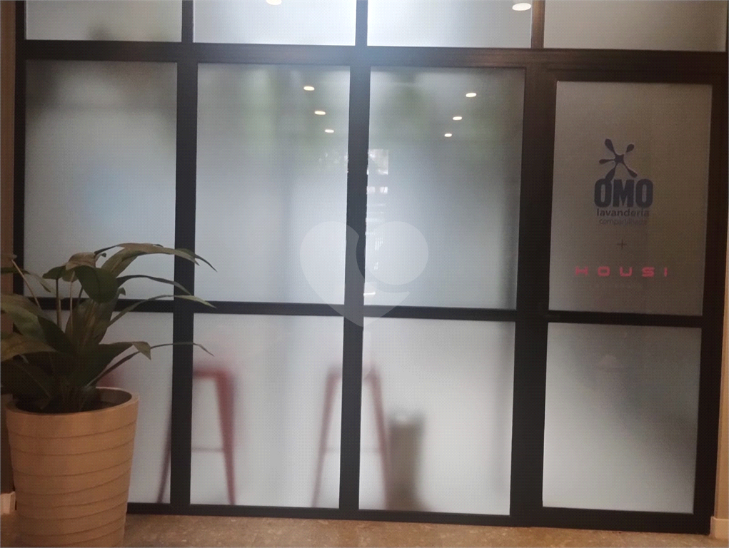 APARTAMENTO em PINHEIROS