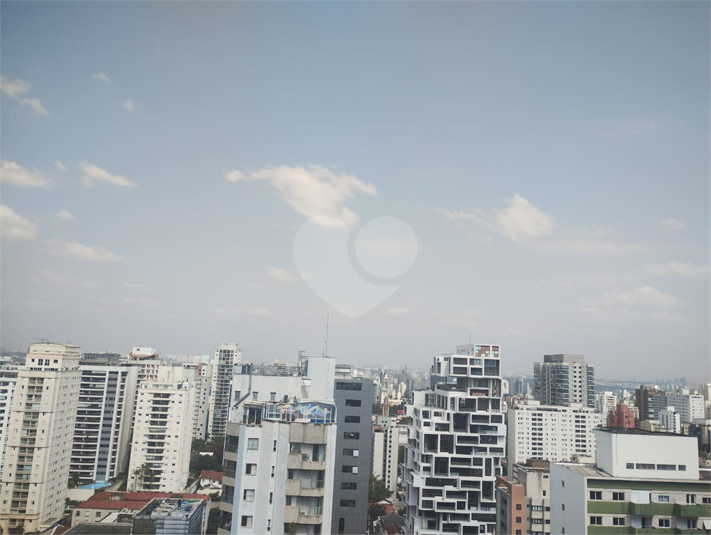 APARTAMENTO em PINHEIROS