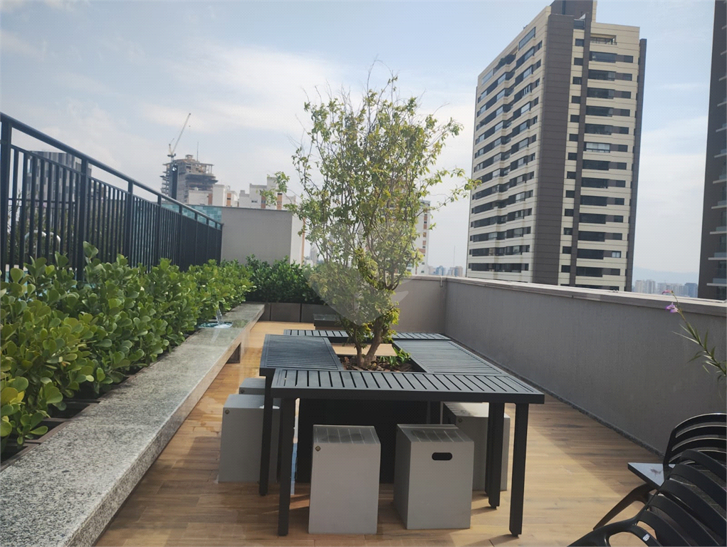 APARTAMENTO em PINHEIROS