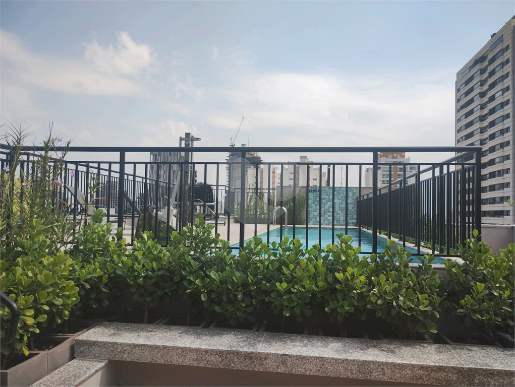 APARTAMENTO em PINHEIROS