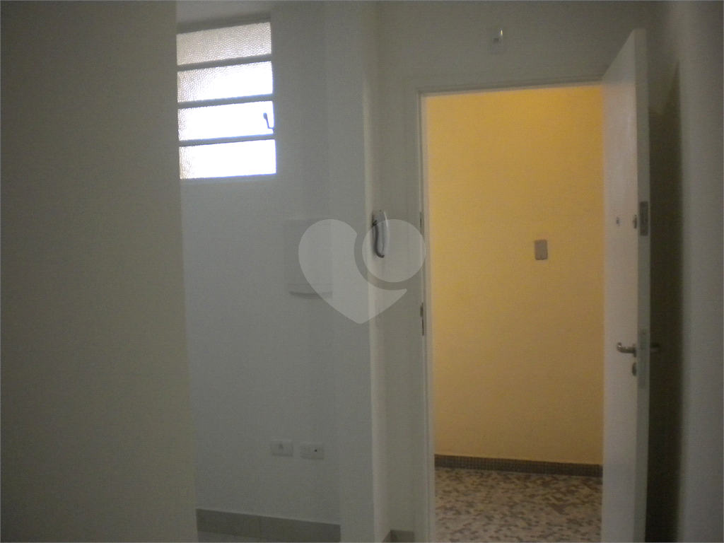 APARTAMENTO em PERDIZES