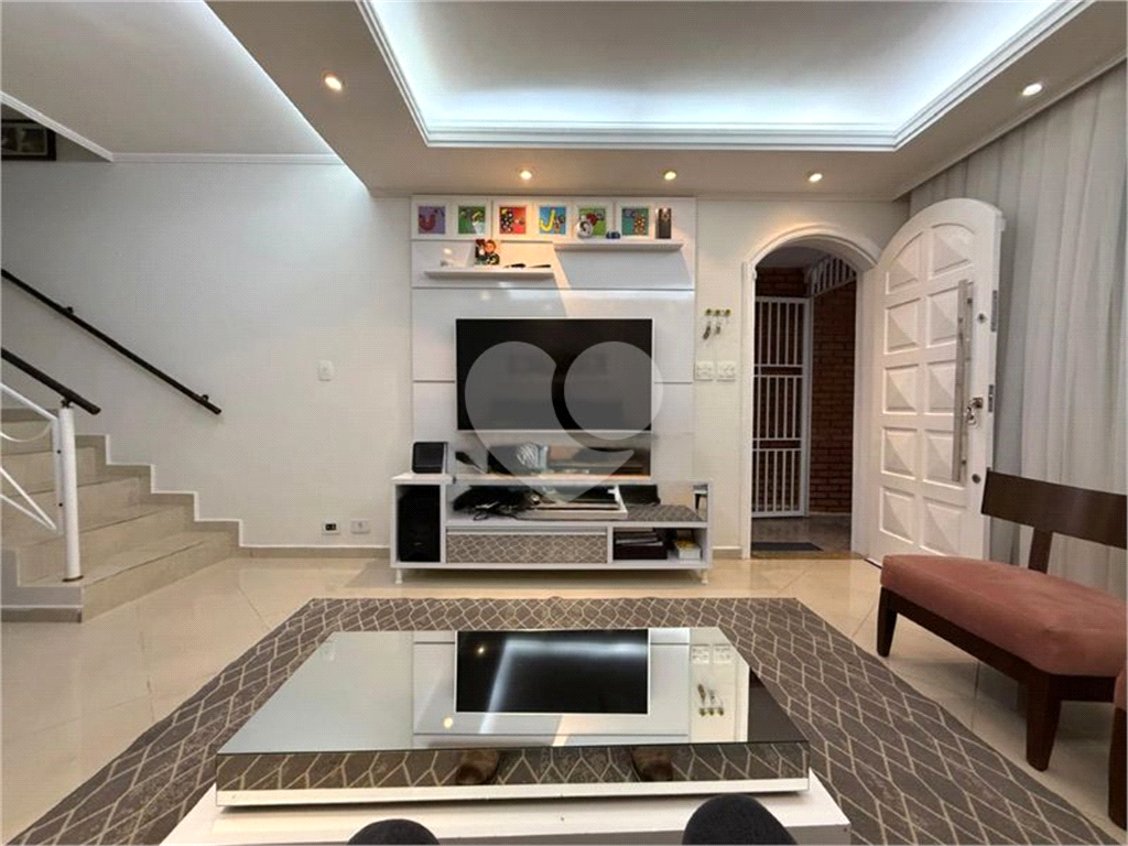 Sobrado à Venda | 150 m² | 3 dormitórios (1 suíte) | 2 vagas no Jaçanã! 