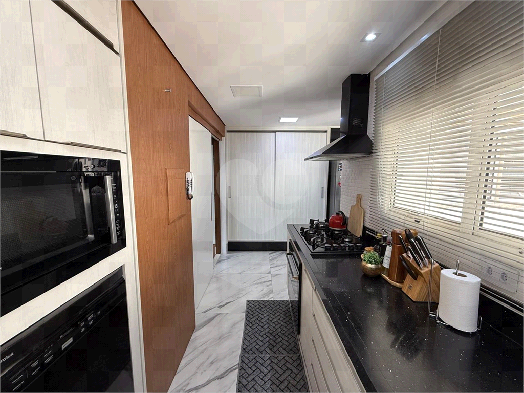 Apartamento à venda com ampla varanda gourmet com churrasqueira, 4 dormitórios, 1 suíte, 2 vagas e lazer completo em GApartamento à venda com ampla varanda gourmet com churrasqueira, 4 dormitórios, 1 suíte, 2 vagas e lazer completo em Guarulhos!
