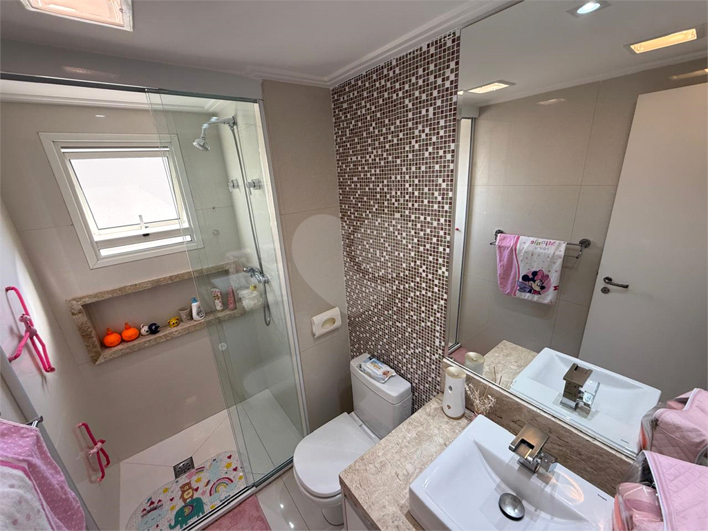Apartamento à venda com ampla varanda gourmet com churrasqueira, 4 dormitórios, 1 suíte, 2 vagas e lazer completo em GApartamento à venda com ampla varanda gourmet com churrasqueira, 4 dormitórios, 1 suíte, 2 vagas e lazer completo em Guarulhos!