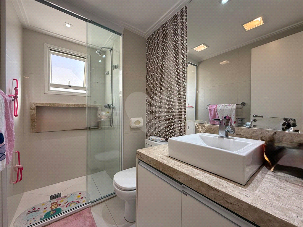 Apartamento à venda com ampla varanda gourmet com churrasqueira, 4 dormitórios, 1 suíte, 2 vagas e lazer completo em GApartamento à venda com ampla varanda gourmet com churrasqueira, 4 dormitórios, 1 suíte, 2 vagas e lazer completo em Guarulhos!