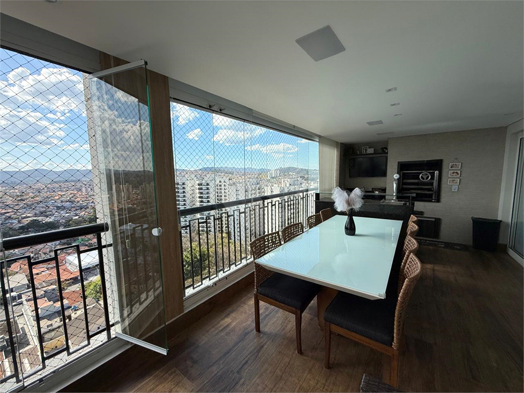 Apartamento à venda com ampla varanda gourmet com churrasqueira, 4 dormitórios, 1 suíte, 2 vagas e lazer completo em GApartamento à venda com ampla varanda gourmet com churrasqueira, 4 dormitórios, 1 suíte, 2 vagas e lazer completo em Guarulhos!
