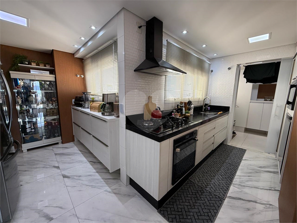 Apartamento à venda com ampla varanda gourmet com churrasqueira, 4 dormitórios, 1 suíte, 2 vagas e lazer completo em GApartamento à venda com ampla varanda gourmet com churrasqueira, 4 dormitórios, 1 suíte, 2 vagas e lazer completo em Guarulhos!