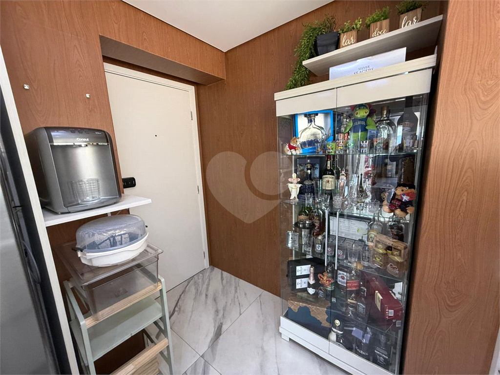 Apartamento à venda com ampla varanda gourmet com churrasqueira, 4 dormitórios, 1 suíte, 2 vagas e lazer completo em GApartamento à venda com ampla varanda gourmet com churrasqueira, 4 dormitórios, 1 suíte, 2 vagas e lazer completo em Guarulhos!