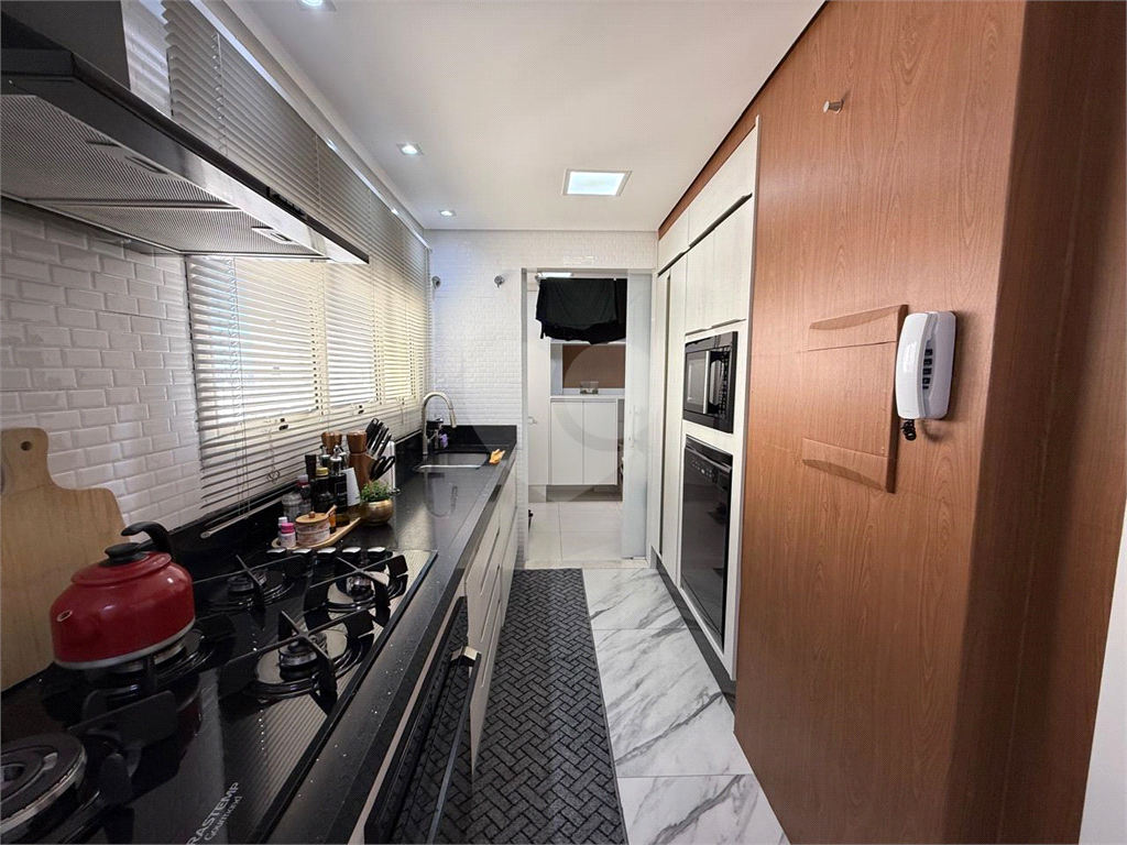 Apartamento à venda com ampla varanda gourmet com churrasqueira, 4 dormitórios, 1 suíte, 2 vagas e lazer completo em GApartamento à venda com ampla varanda gourmet com churrasqueira, 4 dormitórios, 1 suíte, 2 vagas e lazer completo em Guarulhos!