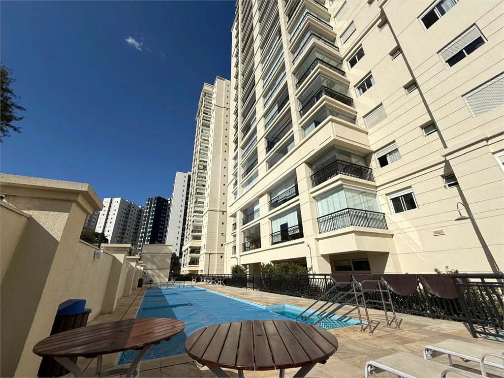 Apartamento à venda com ampla varanda gourmet com churrasqueira, 4 dormitórios, 1 suíte, 2 vagas e lazer completo em GApartamento à venda com ampla varanda gourmet com churrasqueira, 4 dormitórios, 1 suíte, 2 vagas e lazer completo em Guarulhos!
