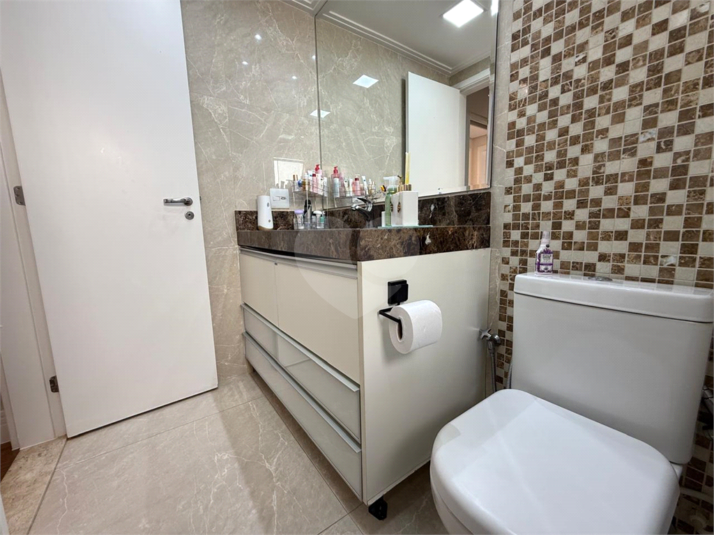 Apartamento à venda com ampla varanda gourmet com churrasqueira, 4 dormitórios, 1 suíte, 2 vagas e lazer completo em GApartamento à venda com ampla varanda gourmet com churrasqueira, 4 dormitórios, 1 suíte, 2 vagas e lazer completo em Guarulhos!