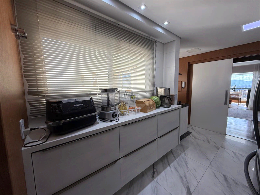 Apartamento à venda com ampla varanda gourmet com churrasqueira, 4 dormitórios, 1 suíte, 2 vagas e lazer completo em GApartamento à venda com ampla varanda gourmet com churrasqueira, 4 dormitórios, 1 suíte, 2 vagas e lazer completo em Guarulhos!