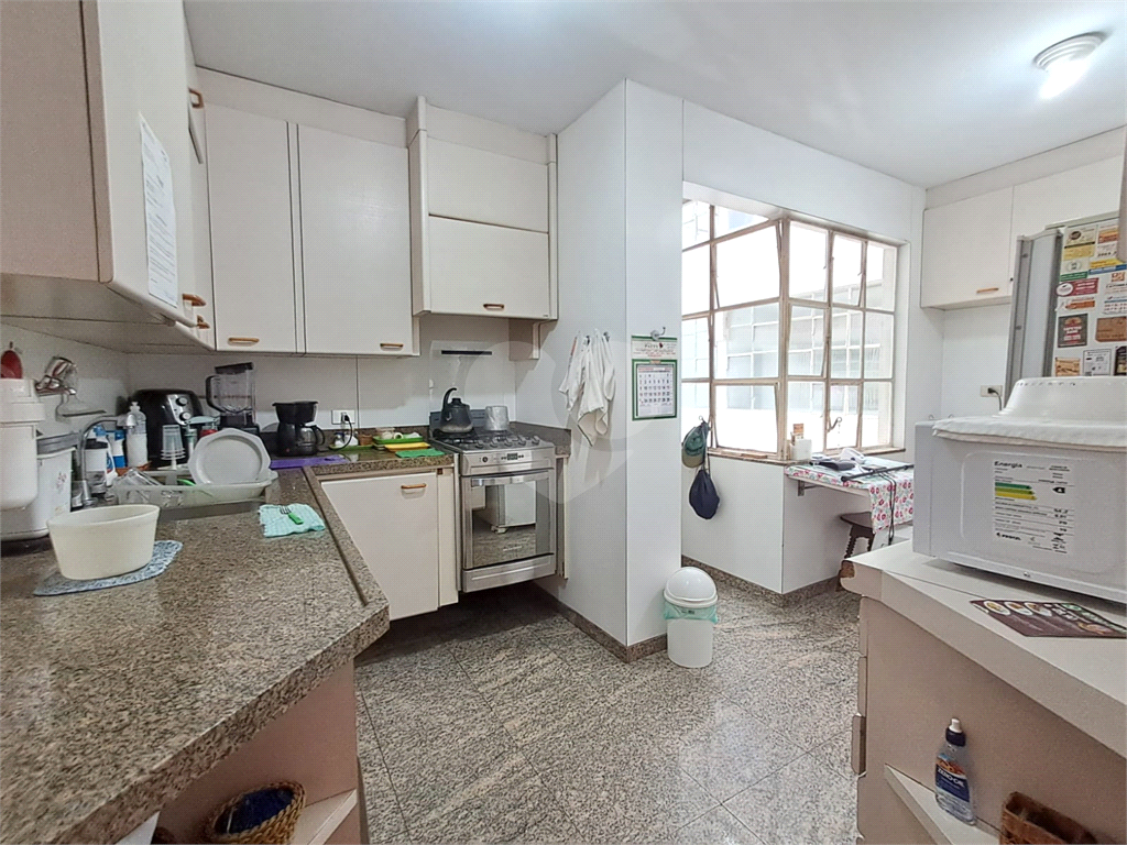 Imóvel 167m² com 3 quartos, sala de estar de 3 ambientes 1 vaga de garagem Perdizes