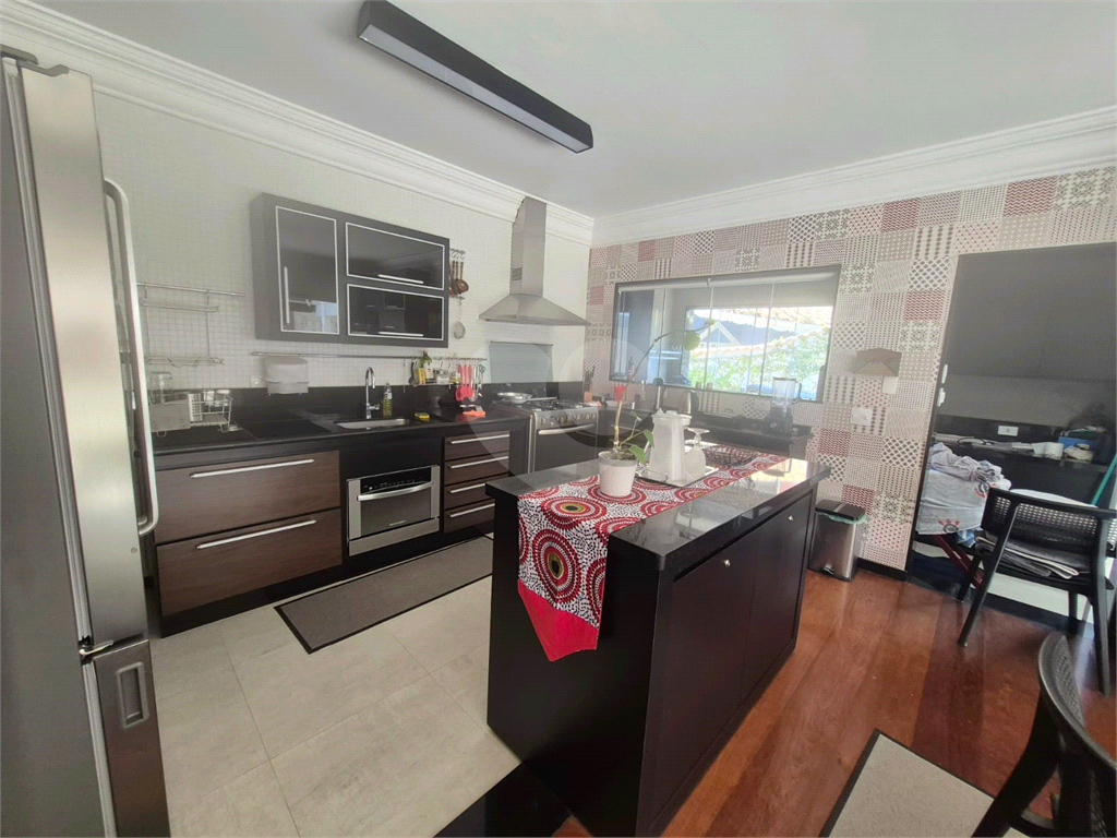 Casa de Condomínio à venda e aluguel com 5 quartos, 244m² - Foto 26