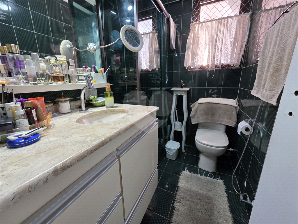 Oportunidade na Praia de Astúrias, Guarujá. Ótimo apartamento com 2 dormitórios.