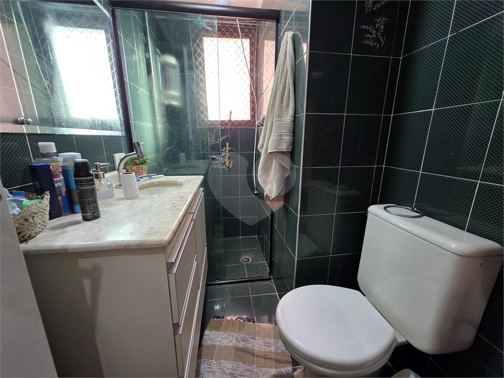 Oportunidade na Praia de Astúrias, Guarujá. Ótimo apartamento com 2 dormitórios.
