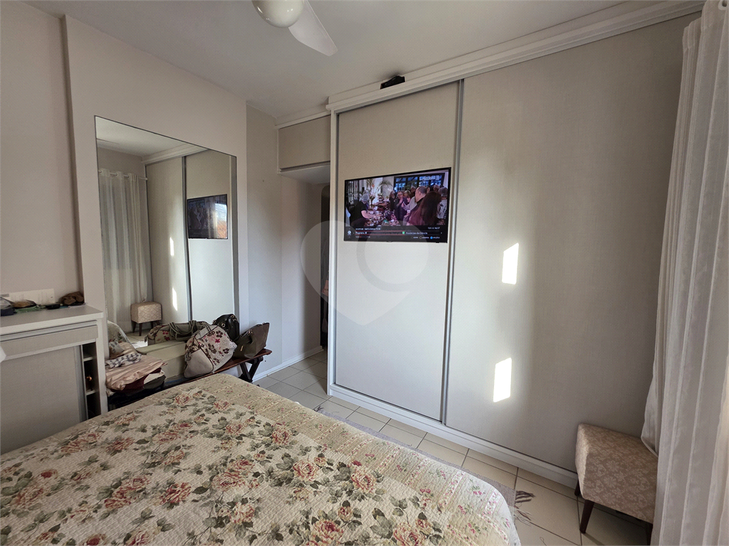 Oportunidade na Praia de Astúrias, Guarujá. Ótimo apartamento com 2 dormitórios.