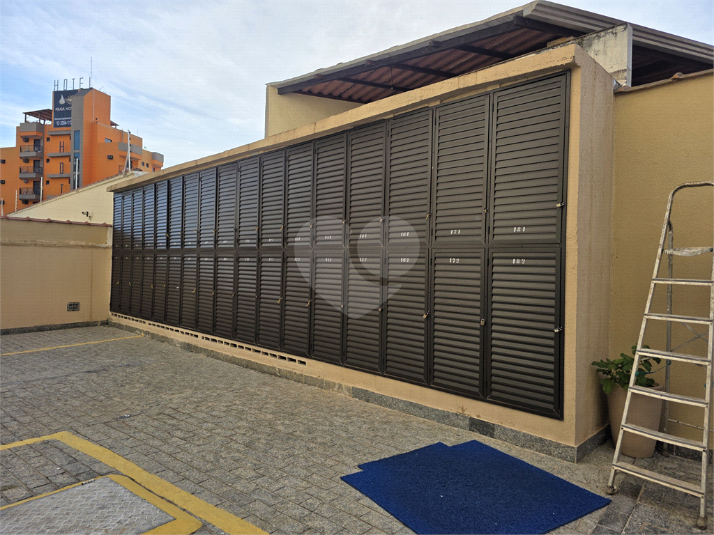 Oportunidade na Praia de Astúrias, Guarujá. Ótimo apartamento com 2 dormitórios.