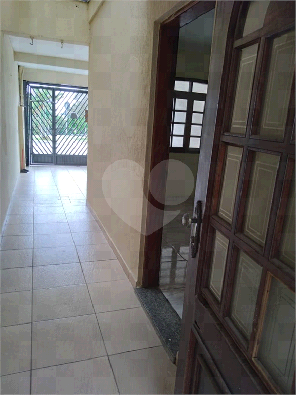 Sobrado em rua comercial excelente oportunidade para investidores no Bairro Continental II, Guarulhos SP,