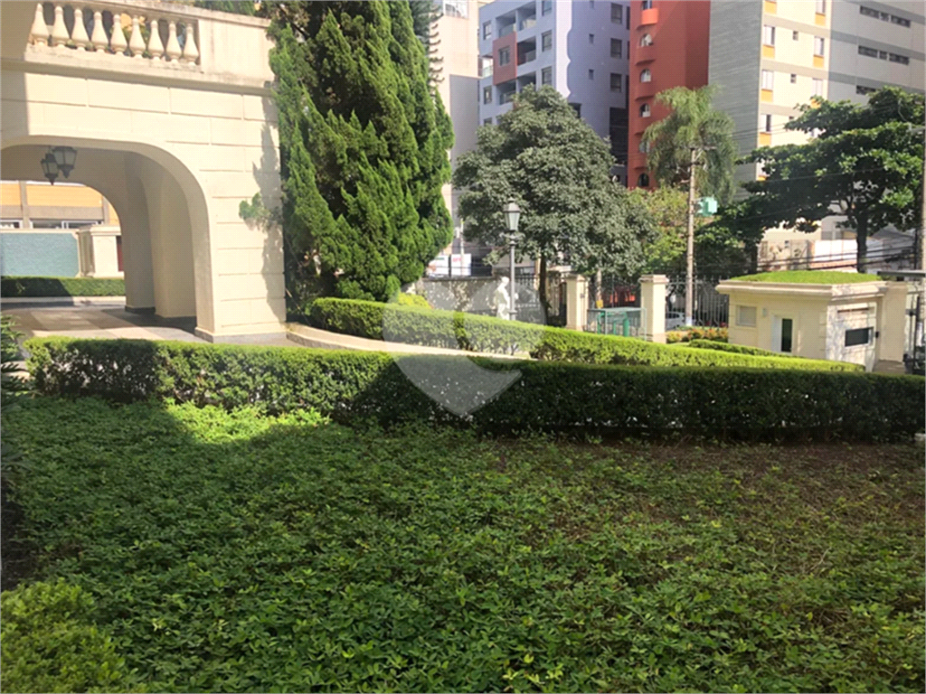 apto 3 quartos + 1 suite + 1 vaga de garagem