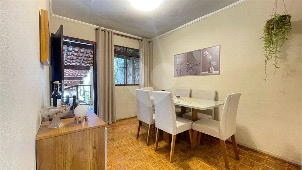 Casa à venda com 3 quartos, 168m² - Foto 4