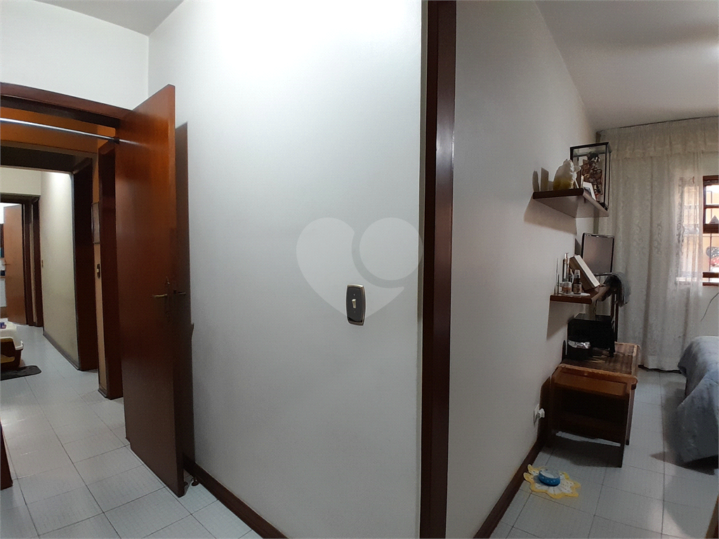 Casa térrea com 223m² à venda no Parque Continental