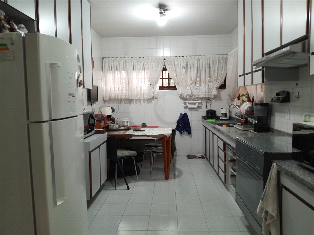 Casa térrea com 223m² à venda no Parque Continental