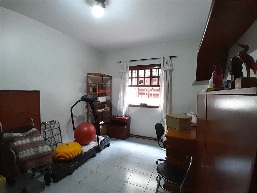 Casa térrea com 223m² à venda no Parque Continental