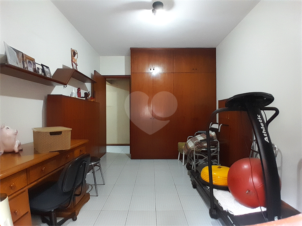 Casa térrea com 223m² à venda no Parque Continental