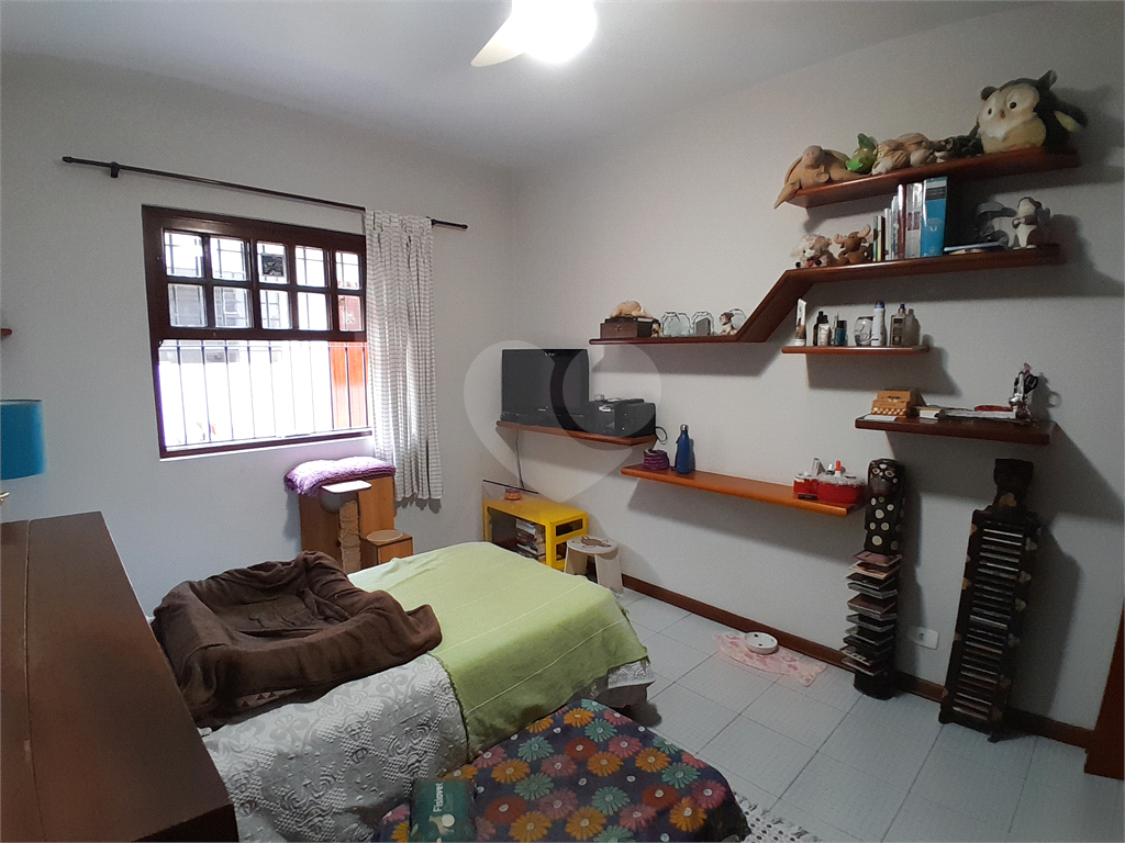 Casa térrea com 223m² à venda no Parque Continental