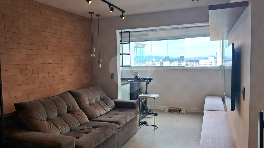 Apartamento a venda reformado no 700 metros do Metro e Shopping Tucuruvi