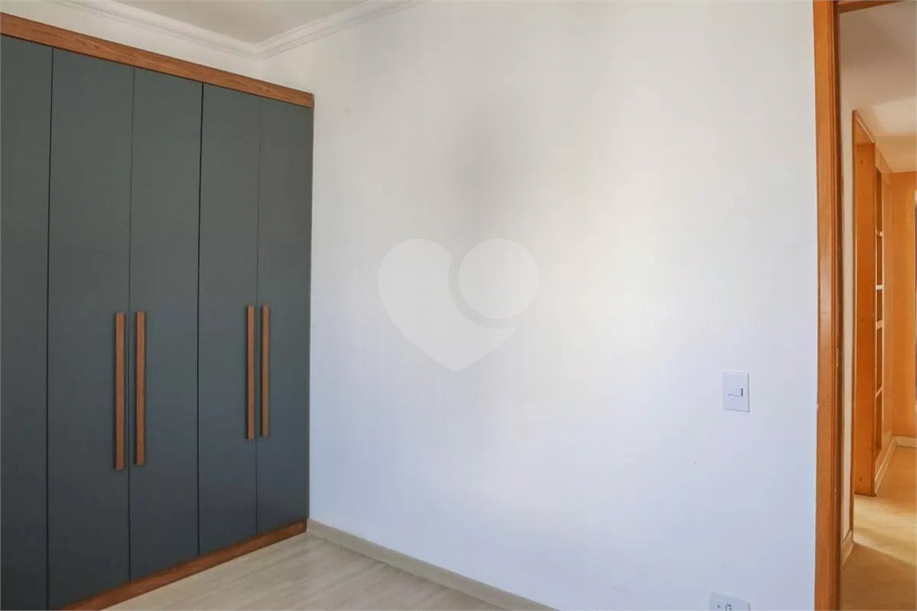 Cobertura 2 dormitórios sendo 1 suíte e 2 vagas de Garagem 