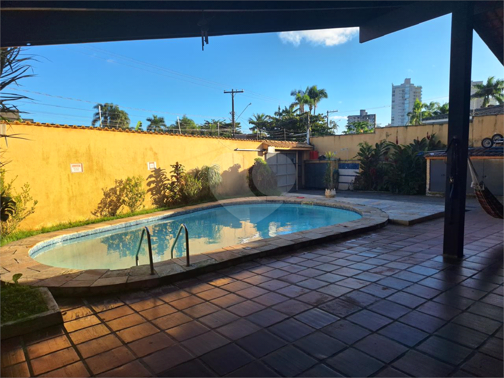 Casa, 6 quartos, 234 m² - Foto 2