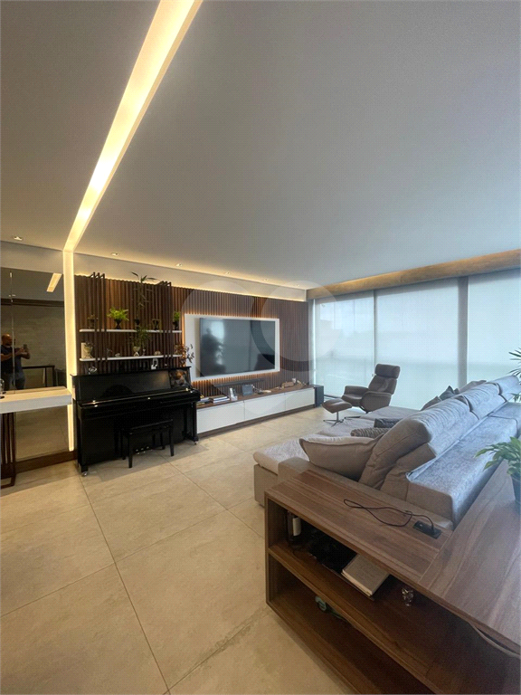 Sobrado Luxuoso & Exclusivíssimo – Casa Verde Média