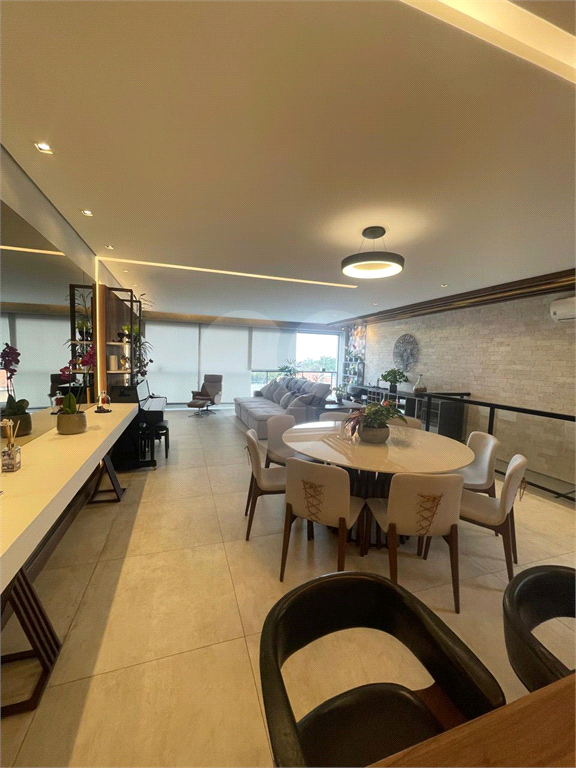 Sobrado Luxuoso & Exclusivíssimo – Casa Verde Média