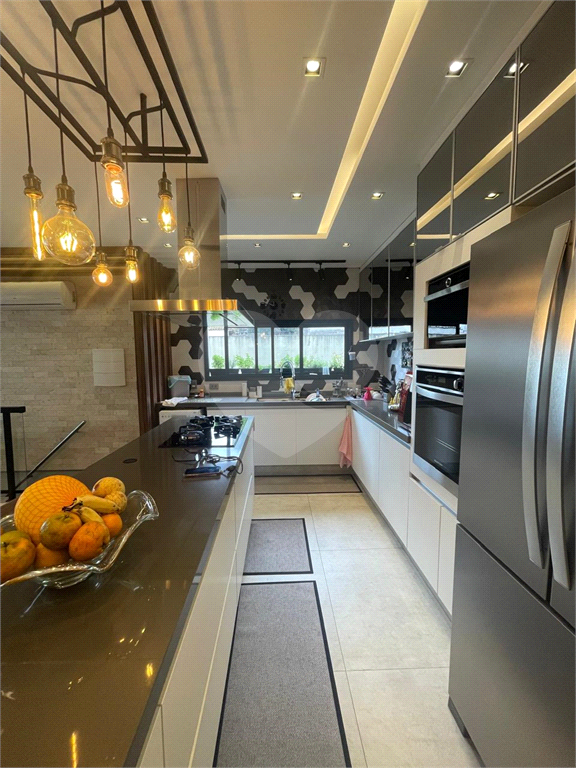 Sobrado Luxuoso & Exclusivíssimo – Casa Verde Média