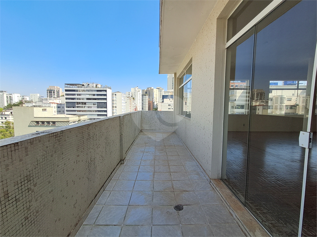 Imóvel de 220m² sala de 4 ambientes, 3 quartos grandes 1 vaga Higienópolis