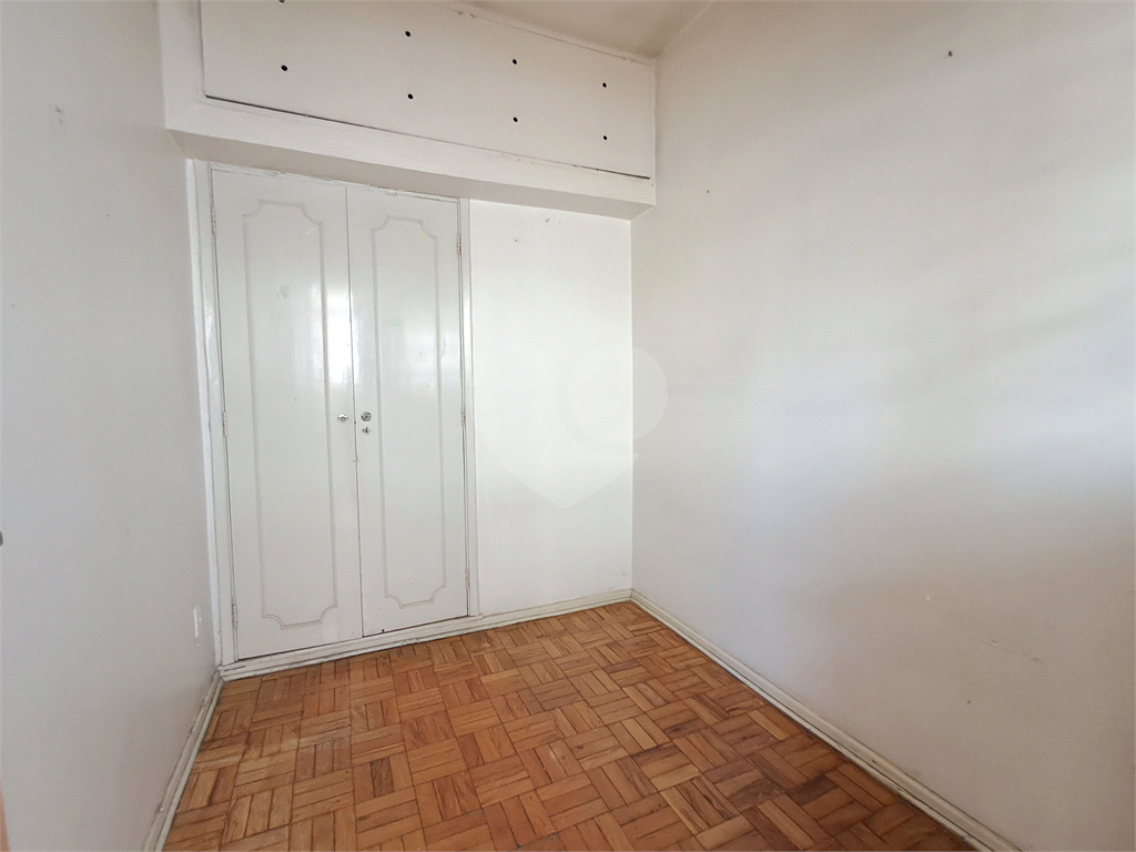 Imóvel de 220m² sala de 4 ambientes, 3 quartos grandes 1 vaga Higienópolis