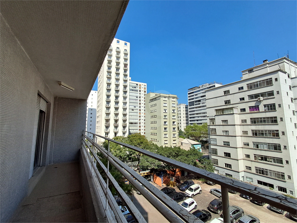 Imóvel de 220m² sala de 4 ambientes, 3 quartos grandes 1 vaga Higienópolis