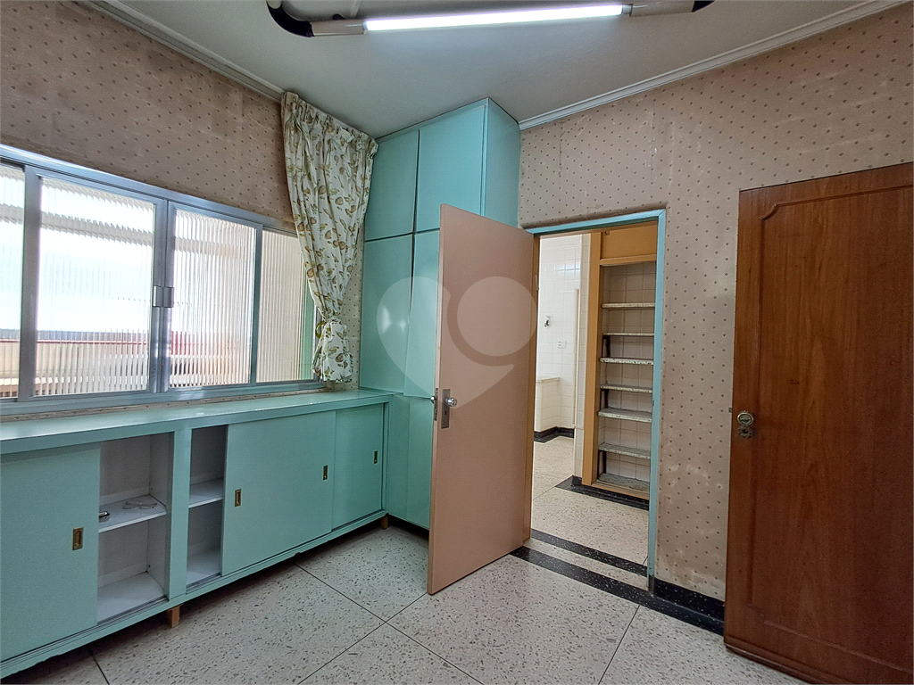 Imóvel de 220m² sala de 4 ambientes, 3 quartos grandes 1 vaga Higienópolis