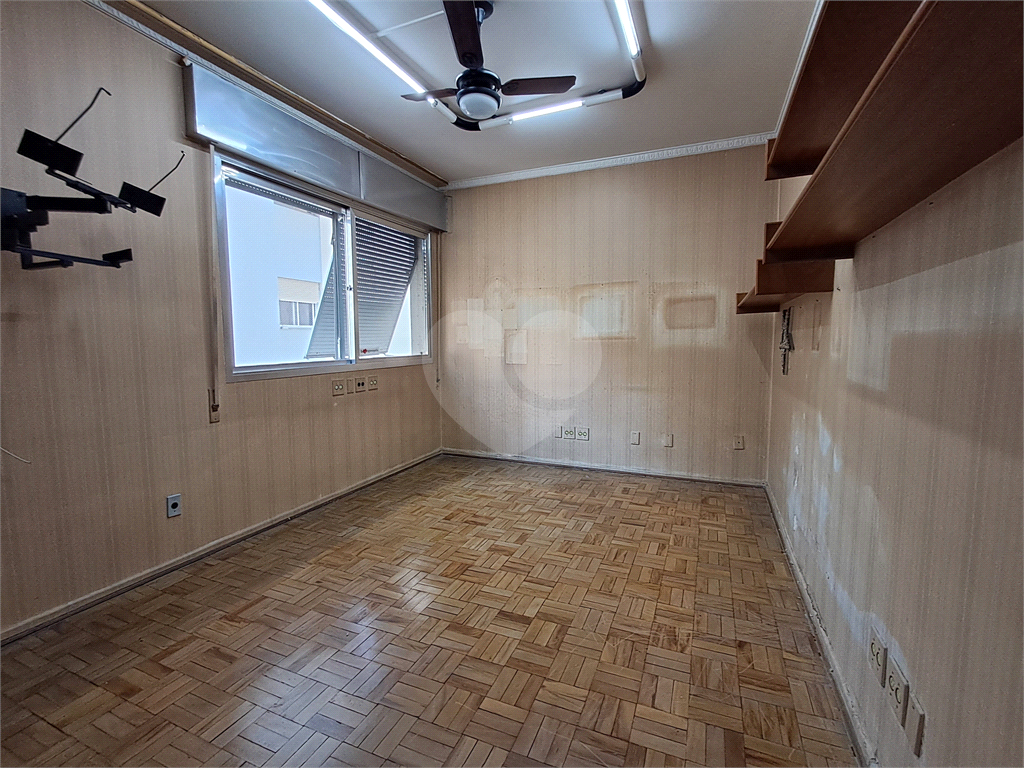 Imóvel de 220m² sala de 4 ambientes, 3 quartos grandes 1 vaga Higienópolis