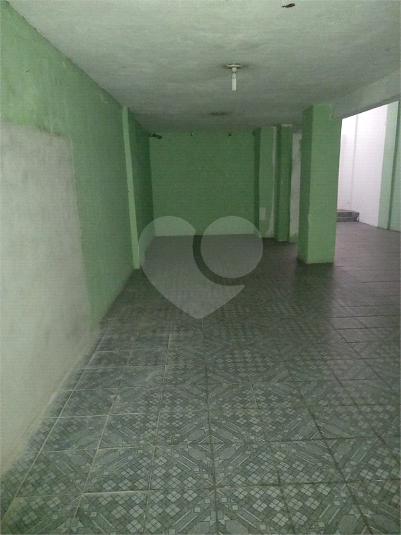 Salão comercial térreo à Venda/Locação – Santa Cecília - lado metro Santa Cecília